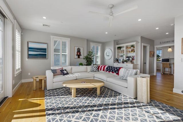 36 Little Bay Drive, Dover, NH 03820