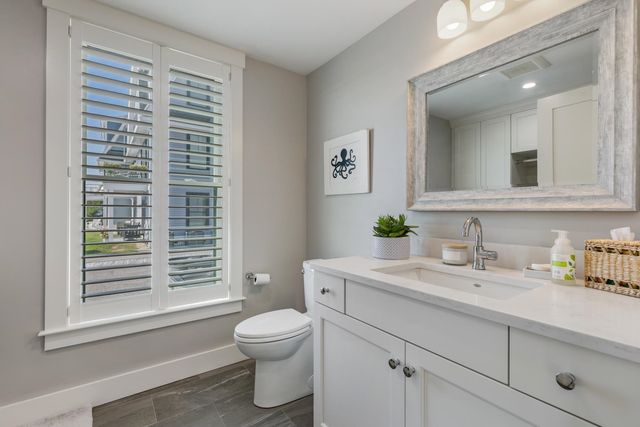 36 Little Bay Drive, Dover, NH 03820