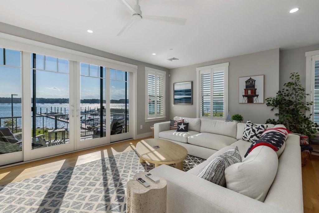 36 Little Bay Drive, Dover, NH 03820