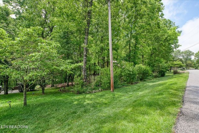 182 Canterbury Drive, Crossville, TN 38558