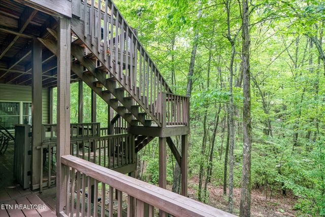 182 Canterbury Drive, Crossville, TN 38558