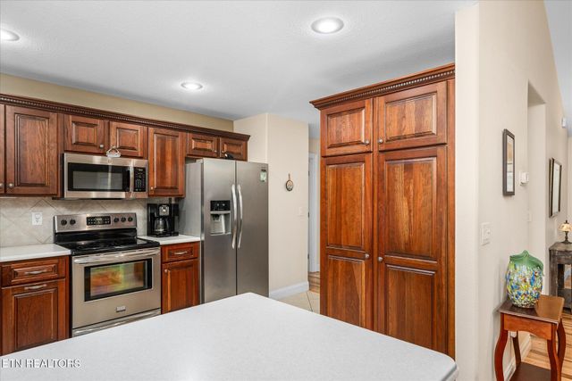 182 Canterbury Drive, Crossville, TN 38558