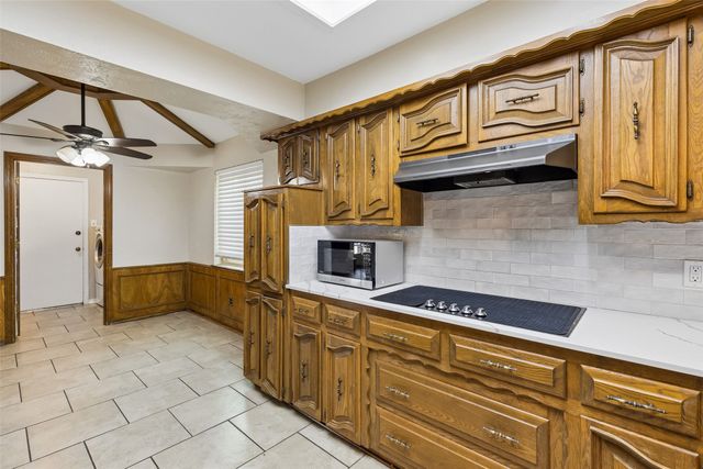 810 Meadowgate Drive, Garland, TX 75040