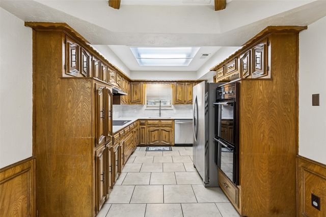 810 Meadowgate Drive, Garland, TX 75040