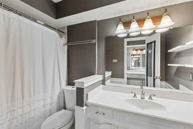 810 Meadowgate Drive, Garland, TX 75040