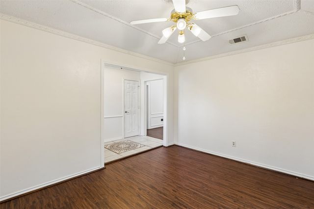 810 Meadowgate Drive, Garland, TX 75040