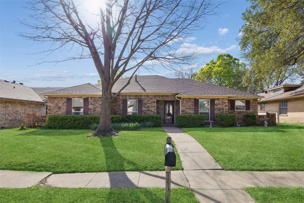 810 Meadowgate Drive, Garland, TX 75040