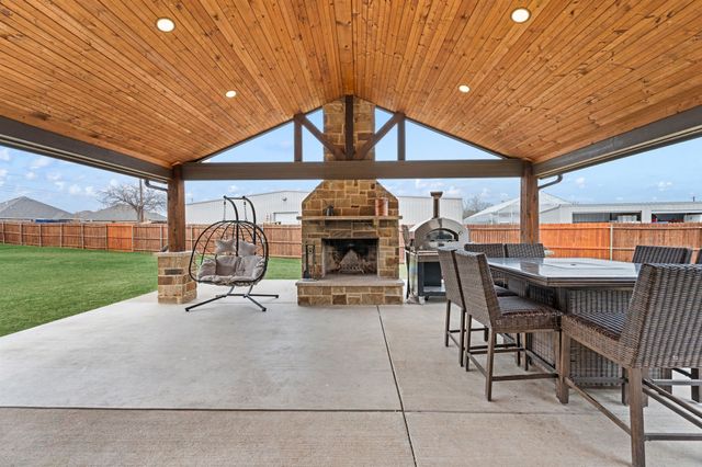244 Ovaletta Drive, Justin, TX 76247