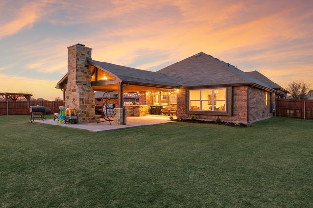 244 Ovaletta Drive, Justin, TX 76247