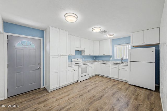 414 S 99TH Place, Mesa, AZ 85208