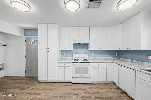 414 S 99TH Place, Mesa, AZ 85208