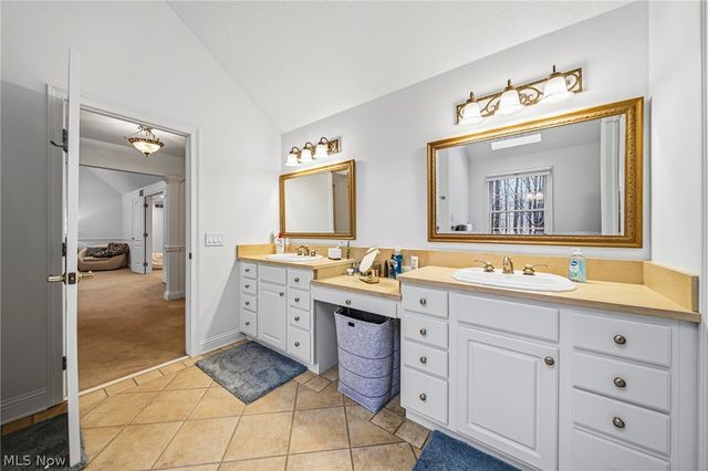 7370 Stockwood Drive, Solon, OH 44139