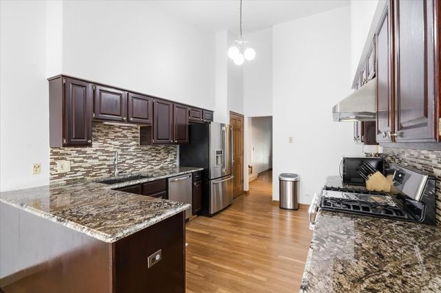 1173 N Clearwater Court, Palatine, IL 60067