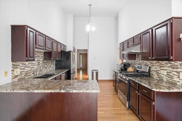 1173 N Clearwater Court, Palatine, IL 60067