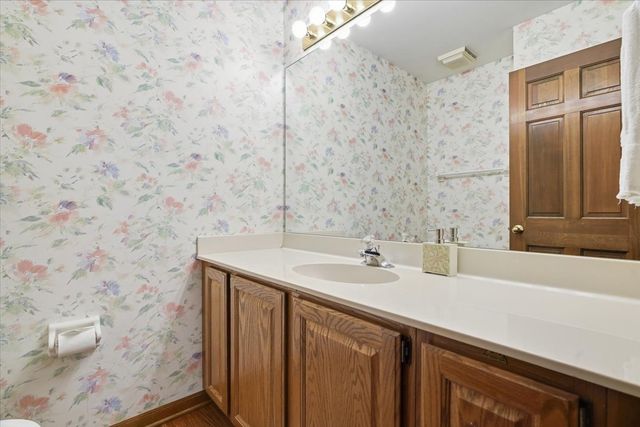 1173 N Clearwater Court, Palatine, IL 60067