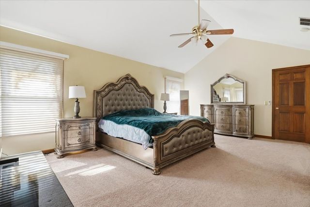1173 N Clearwater Court, Palatine, IL 60067
