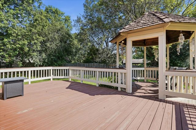 1173 N Clearwater Court, Palatine, IL 60067