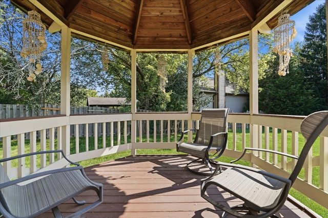 1173 N Clearwater Court, Palatine, IL 60067