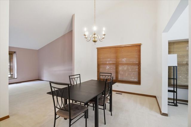 1173 N Clearwater Court, Palatine, IL 60067