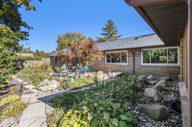 603 Park Avenue, Parchment City, MI 49004