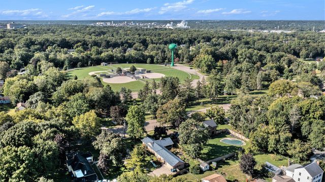 603 Park Avenue, Parchment City, MI 49004