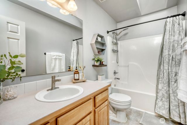 18001 109th Street Ct E, Bonney Lake, WA 98391