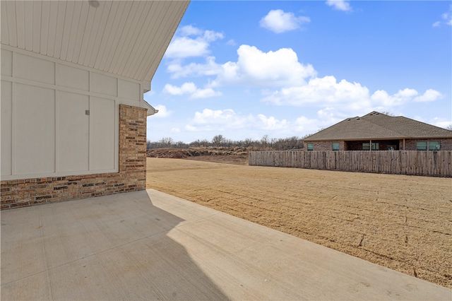 2641 Willowmere Drive, Centerton, AR 72712