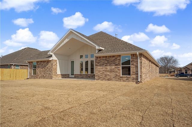 2641 Willowmere Drive, Centerton, AR 72712