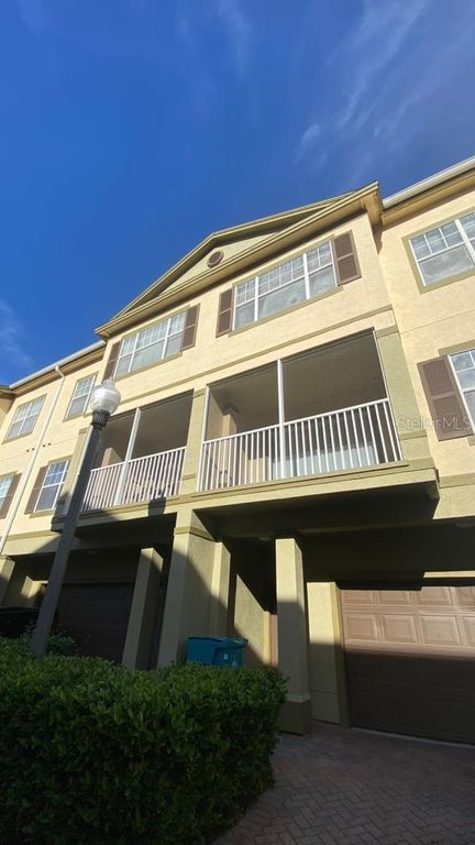 Image 2 of property listing at 2532 GRAND CENTRAL PARKWAY 3, Orlando, FL 32839