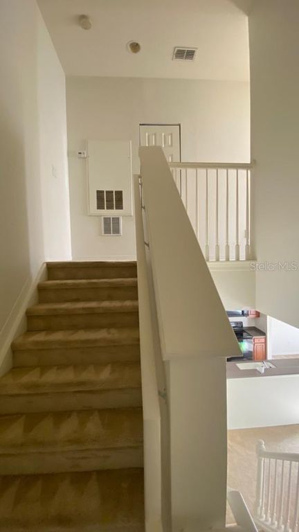 Image 11 of property listing at 2532 GRAND CENTRAL PARKWAY 3, Orlando, FL 32839