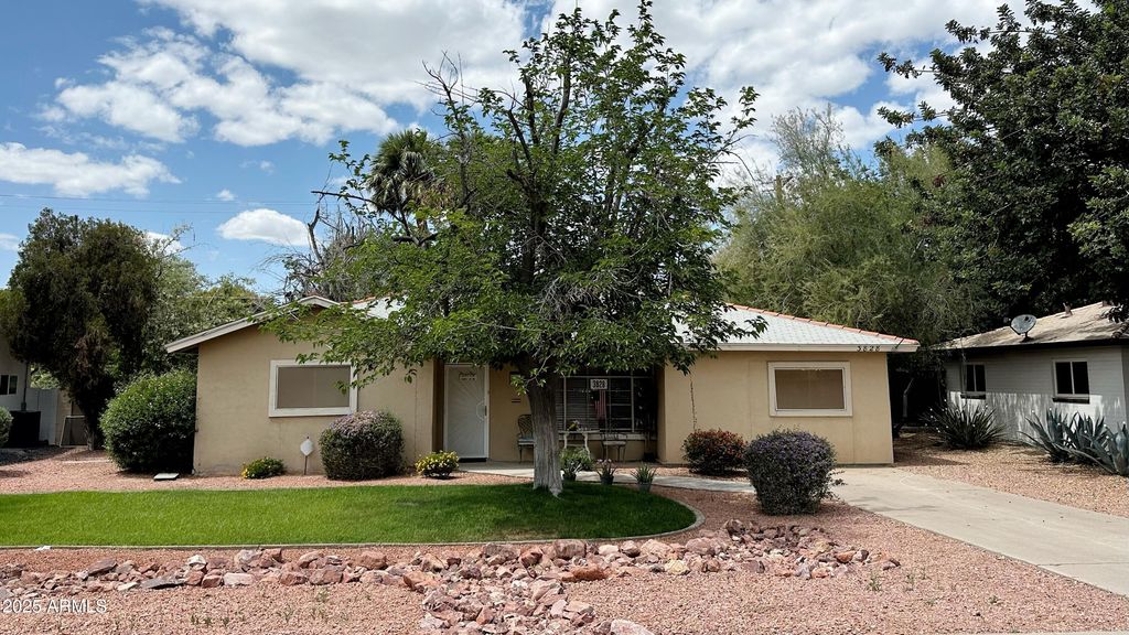3828 N 36TH Street, Phoenix, AZ 85018