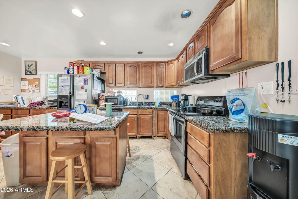 Image 13 of property listing at 3828 N 36TH Street, Phoenix, AZ 85018