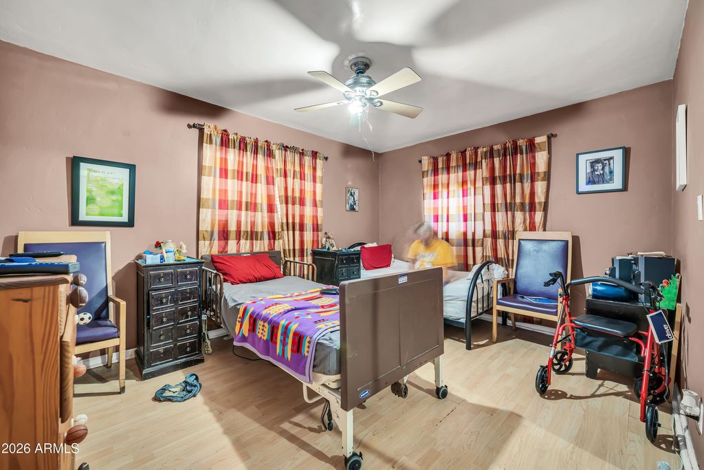 Image 19 of property listing at 3828 N 36TH Street, Phoenix, AZ 85018
