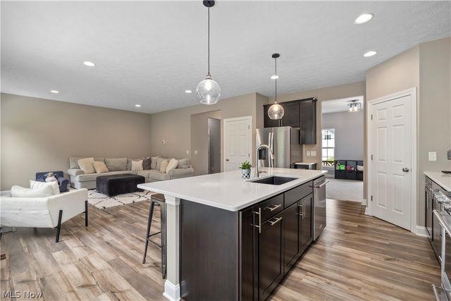 8109 Ashford Circle, North Ridgeville, OH 44039