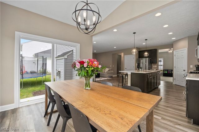 8109 Ashford Circle, North Ridgeville, OH 44039