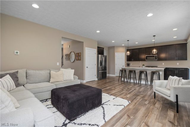 8109 Ashford Circle, North Ridgeville, OH 44039