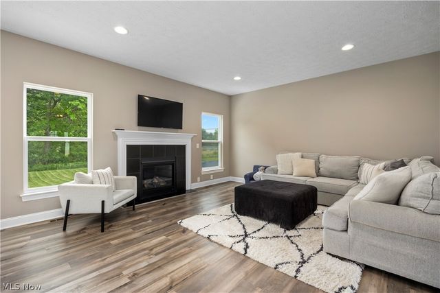 8109 Ashford Circle, North Ridgeville, OH 44039