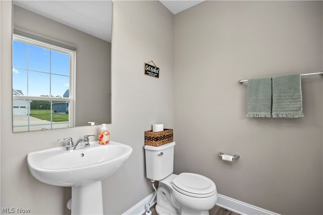 8109 Ashford Circle, North Ridgeville, OH 44039