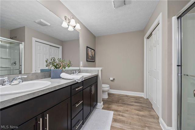 8109 Ashford Circle, North Ridgeville, OH 44039