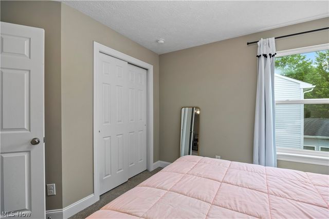 8109 Ashford Circle, North Ridgeville, OH 44039