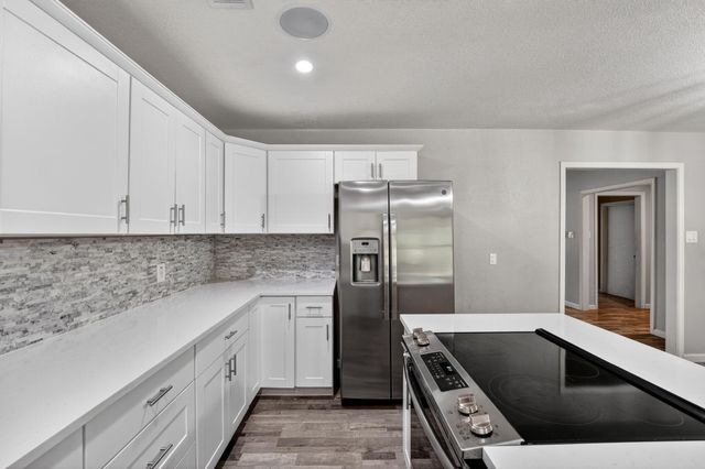 501 Possum Trot ST, Burnet, TX 78611