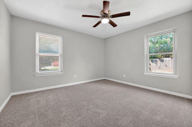 501 Possum Trot ST, Burnet, TX 78611