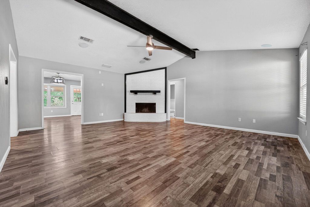 501 Possum Trot ST, Burnet, TX 78611