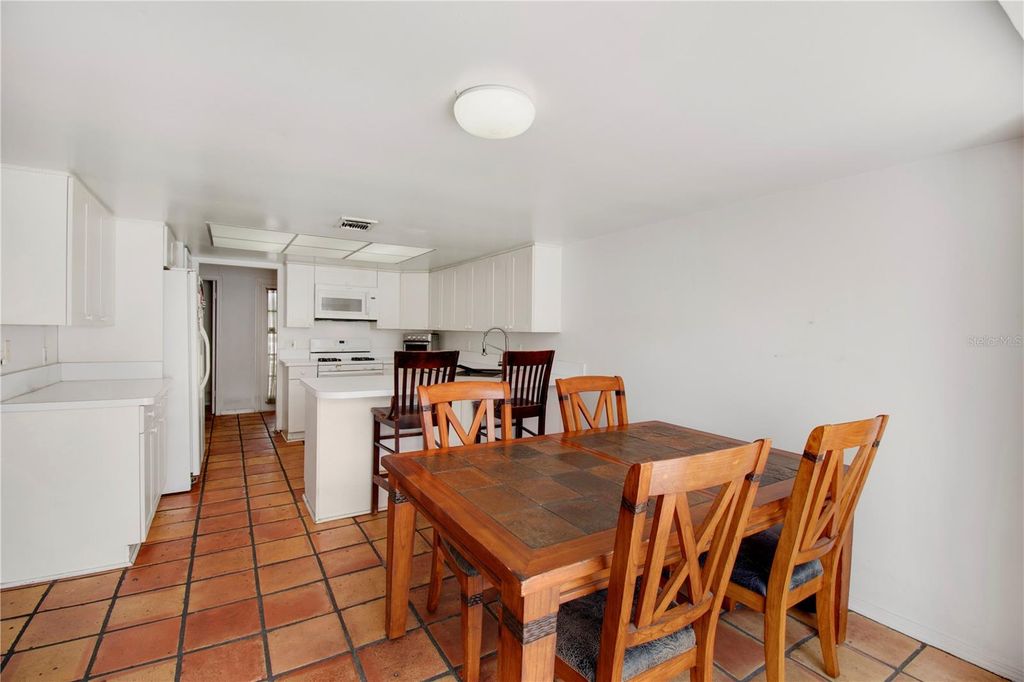 Image 14 of property listing at 8628 GRANADA BOULEVARD, Orlando, FL 32836