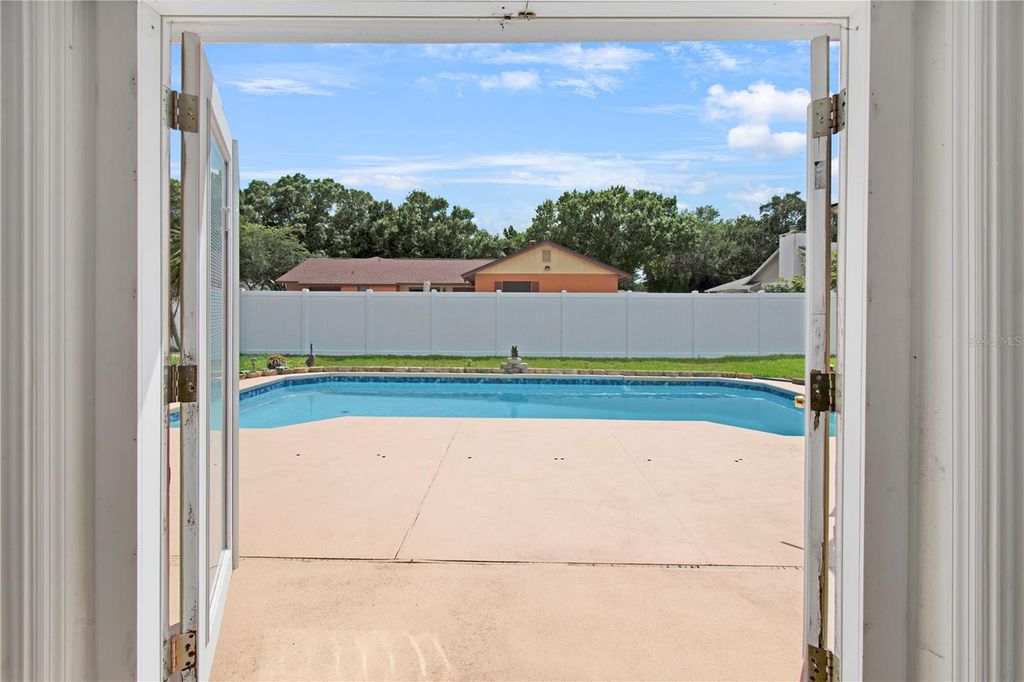 Image 15 of property listing at 8628 GRANADA BOULEVARD, Orlando, FL 32836