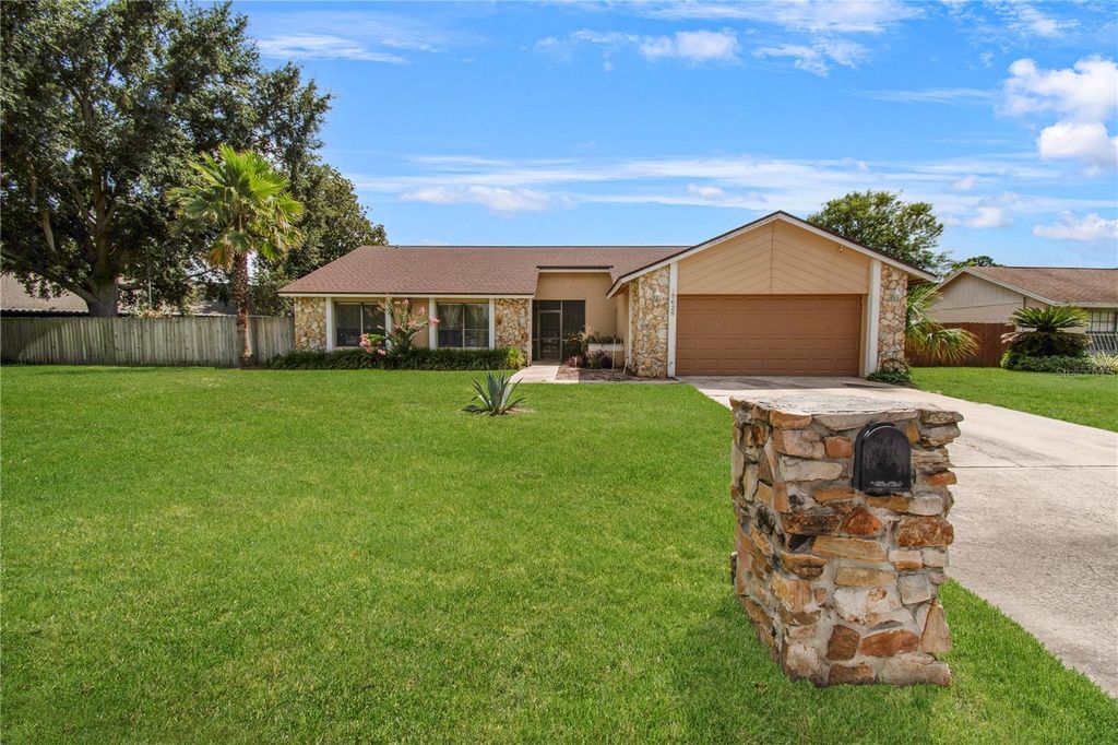 Image 3 of property listing at 8628 GRANADA BOULEVARD, Orlando, FL 32836