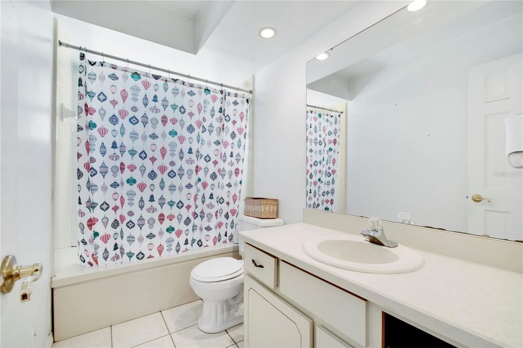 Image 31 of property listing at 8628 GRANADA BOULEVARD, Orlando, FL 32836