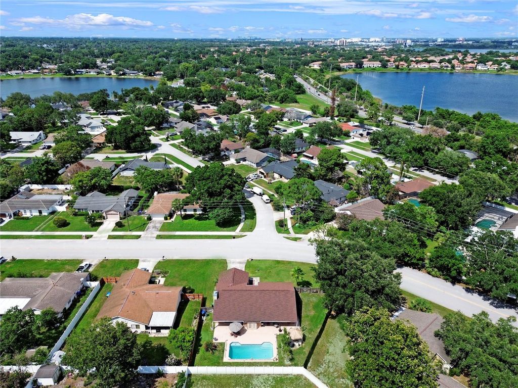 Image 37 of property listing at 8628 GRANADA BOULEVARD, Orlando, FL 32836