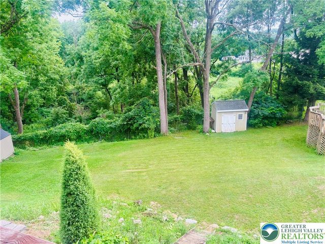 907 Lenape Circle, Catasauqua Boro, PA 18032