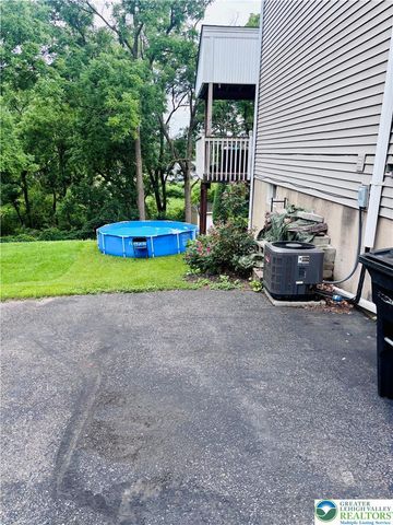907 Lenape Circle, Catasauqua Boro, PA 18032